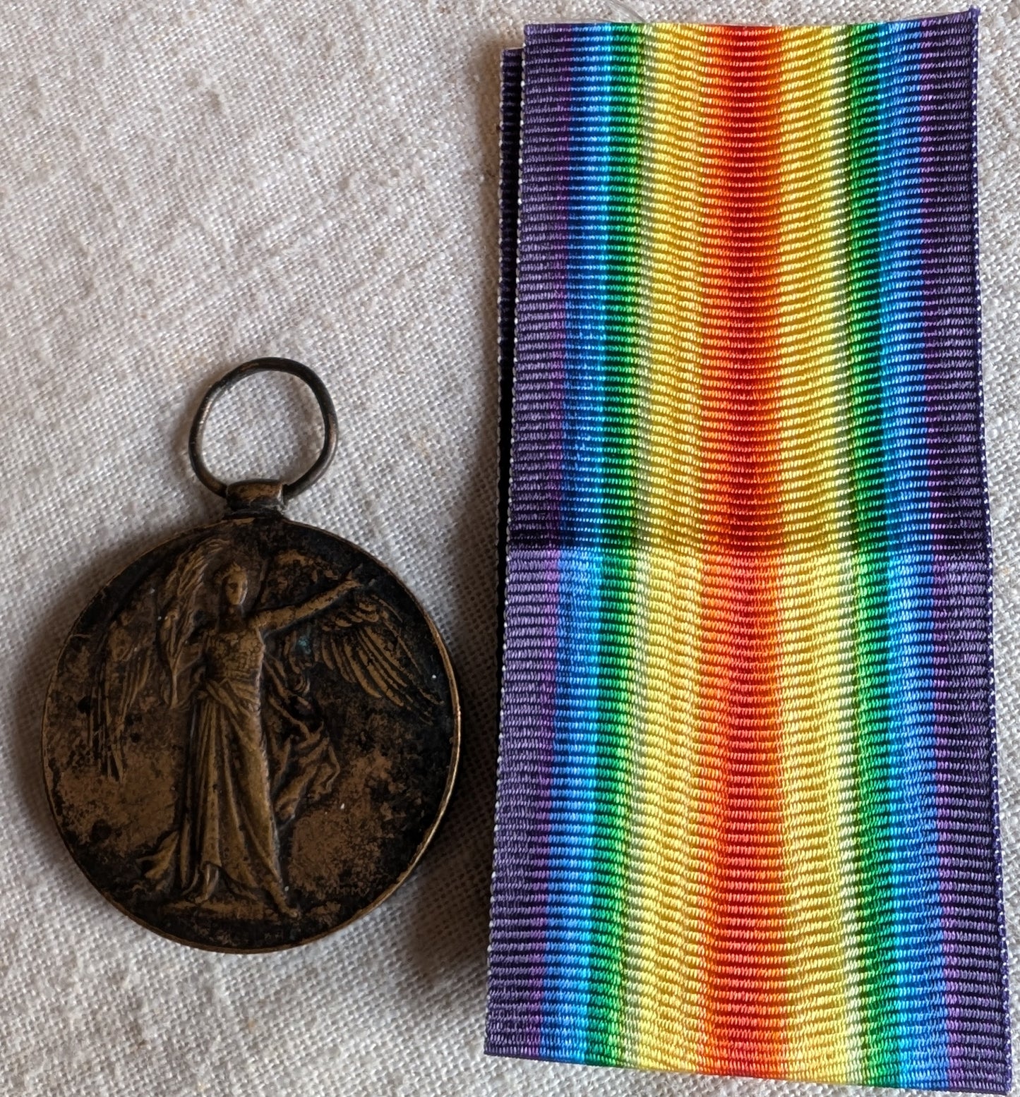 WW1-Victory medal Pte E Leaky R.A.M.C.  R.G.A.