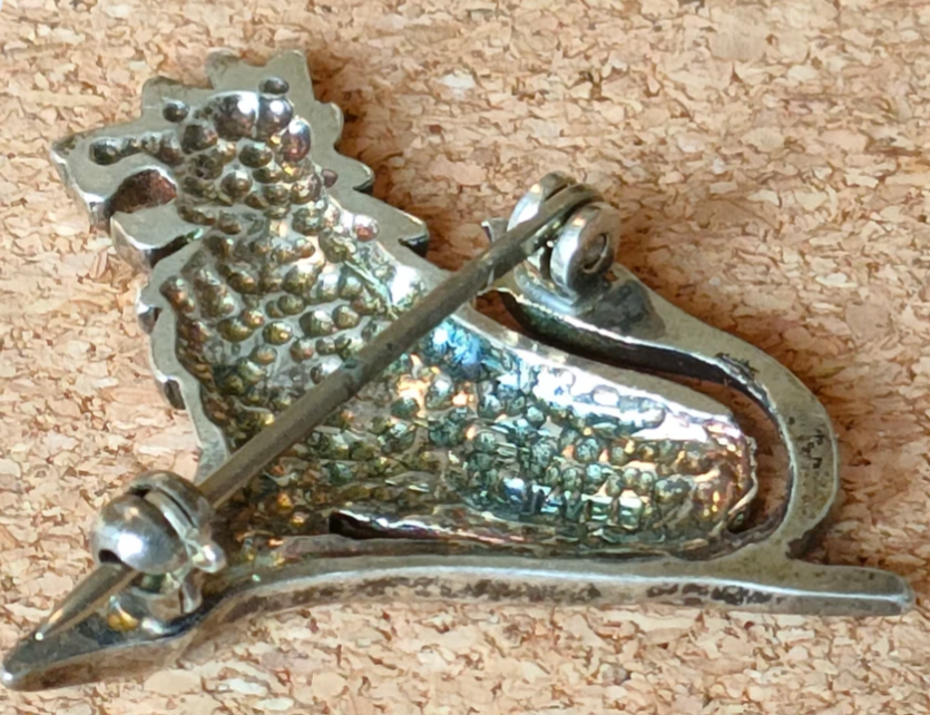 Rare vintage Silver lion pin badge