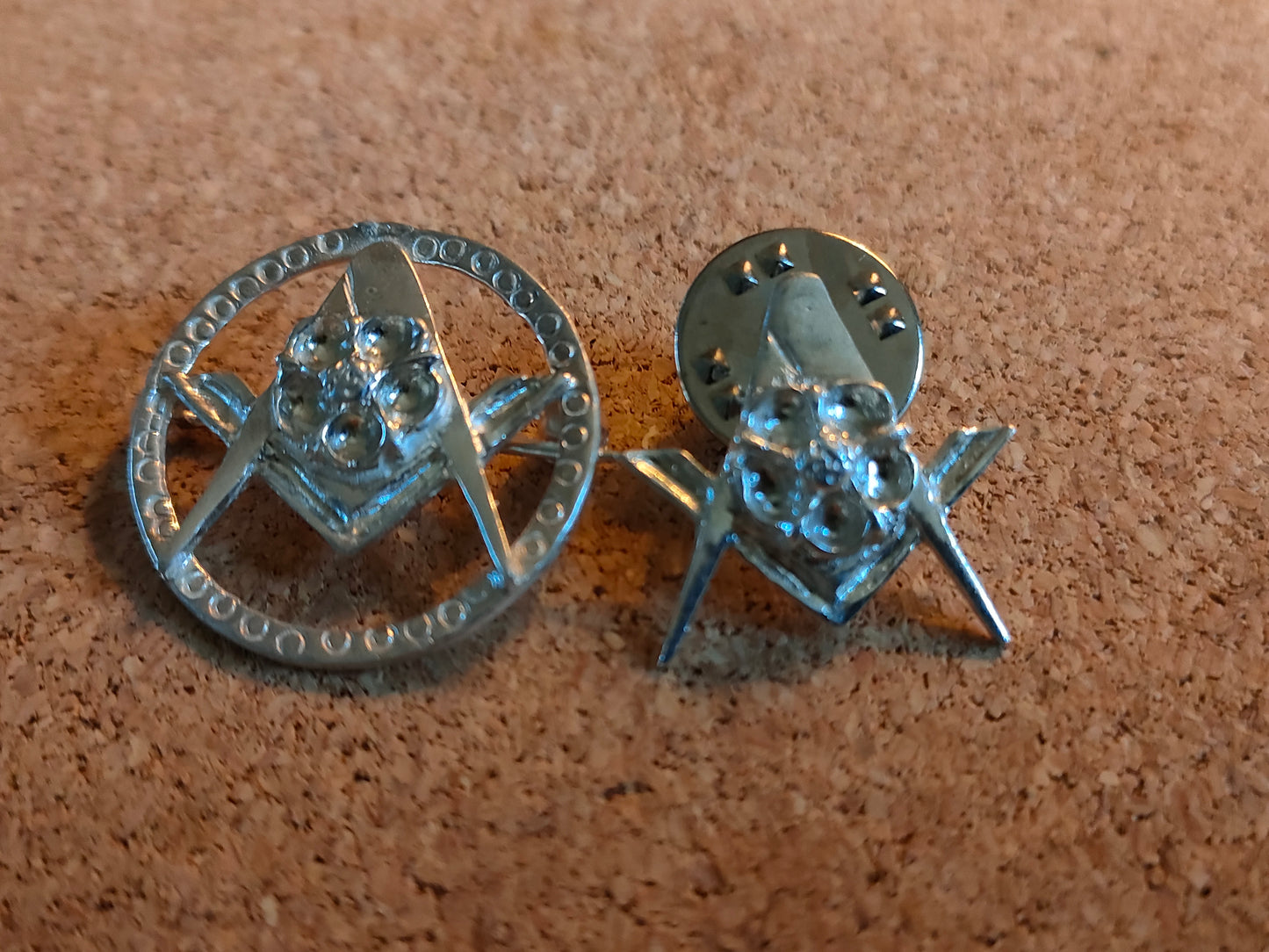 Silver hallmarked Masonic Medals, brooches penny token memorabilia collection