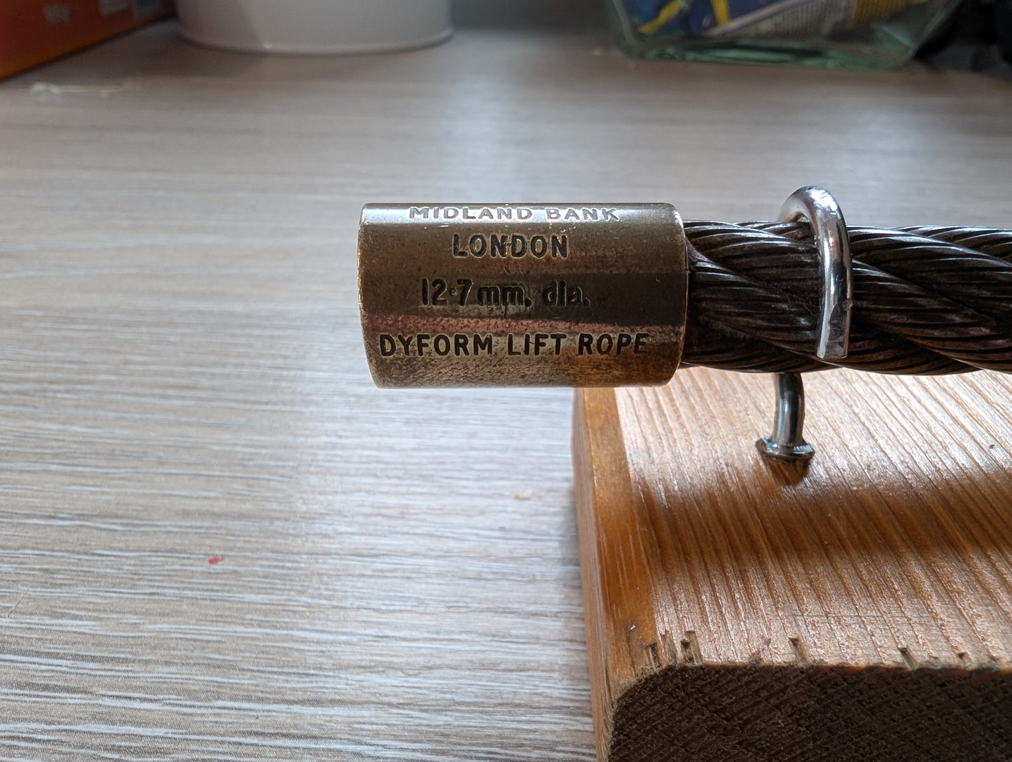 Midland Bank London, Antique HuPresentation piece for 39 months service. Desk accessories
