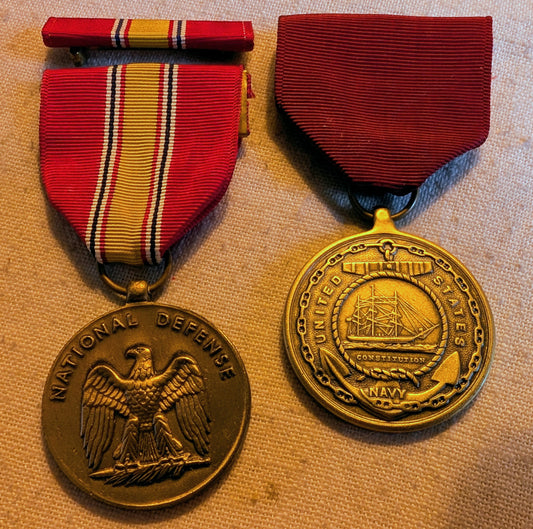 USA National service medal & WW2 US. Navy bronze medal