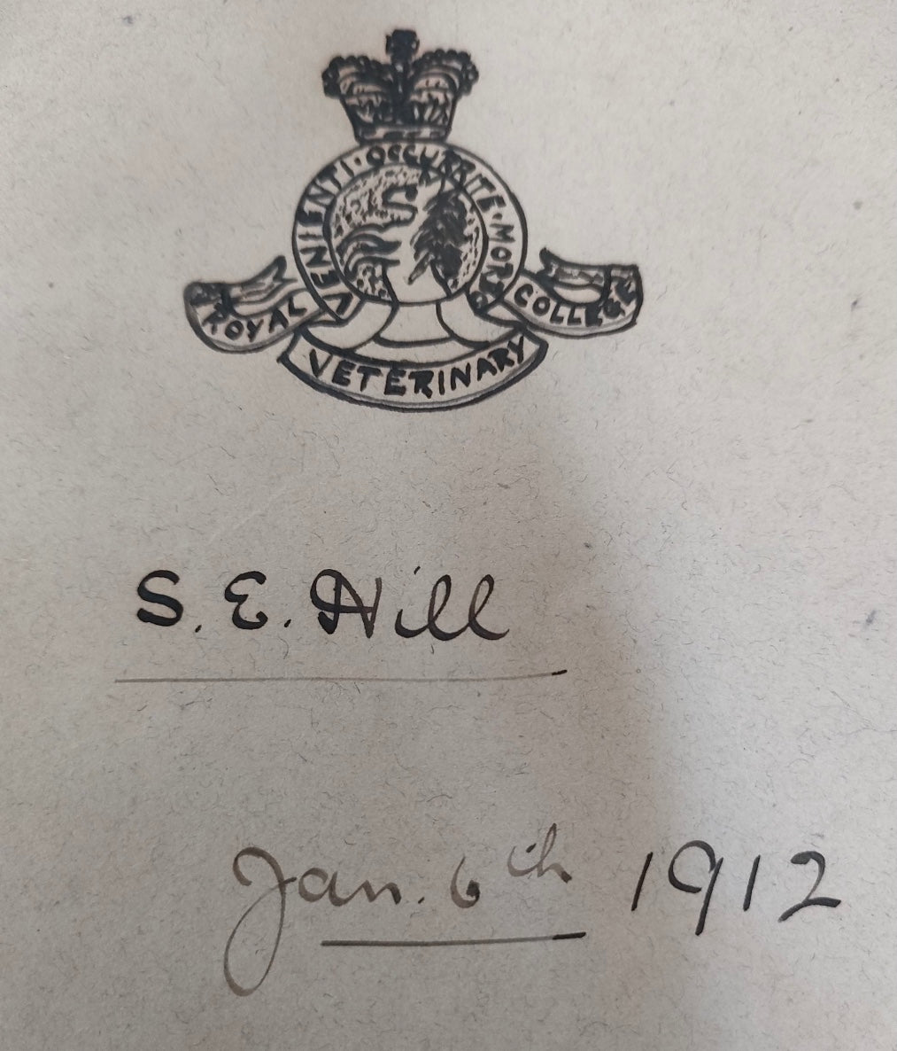 WW1-Autograph book containing mainly WW1 entries from soldiers